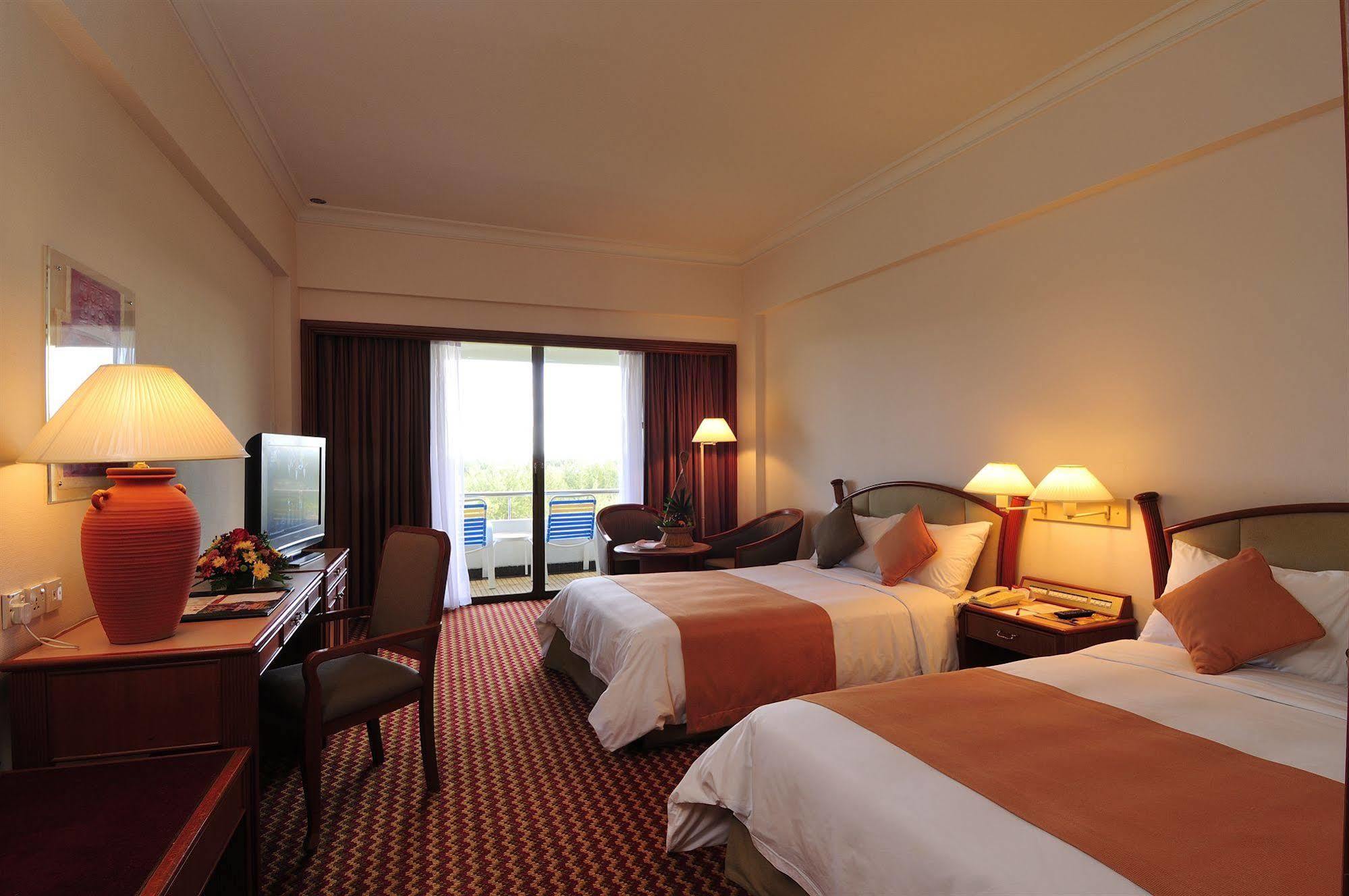 Parkcity Everly Hotel Miri Kültér fotó